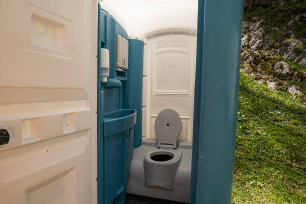 Best Restroom Trailer for Weddings  in Mount Olive, NC